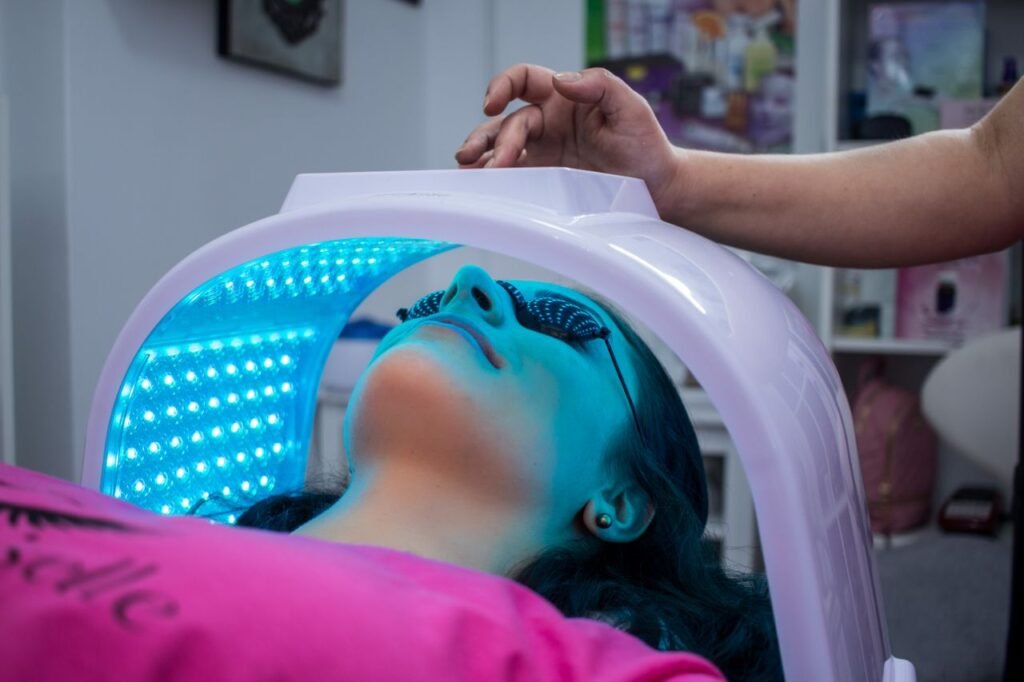LED light therapy in Bali explained how blue, red, and near-infrared light work